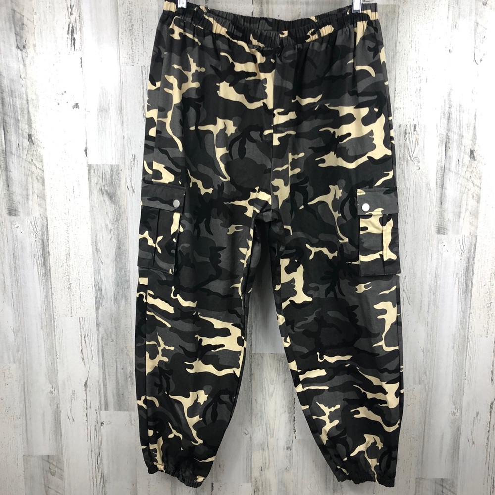 Shein Women's Plus Size Camo Joggers Pants Sz 3XL